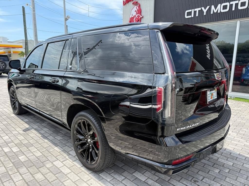 Used 2022 Cadillac Escalade ESV Sport w/ Touring Package AWD/4WD image 5