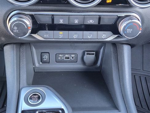 Used 2025 Nissan Sentra SV image 23