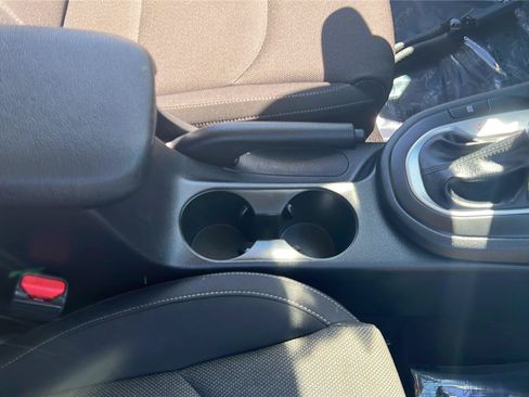 Used 2024 Kia Forte LXS FWD image 17