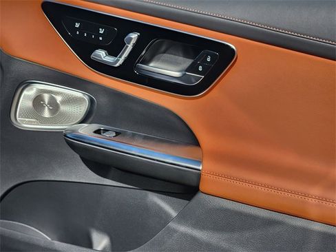 New 2025 Mercedes-Benz GLC 300 4MATIC image 17