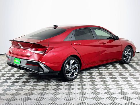 Used 2025 Hyundai Elantra Sport FWD image 8