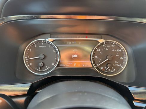 Used 2022 Nissan Pathfinder SV image 30