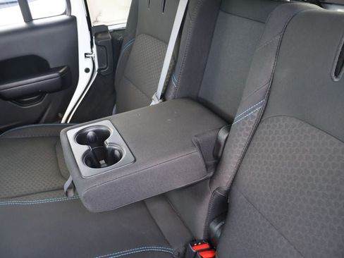 Used 2024 Jeep Wrangler Unlimited Rubicon 4xe AWD/4WD image 12