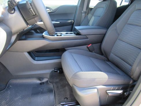 New 2026 Chevrolet Equinox LT image 15