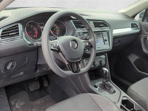 Used 2020 Volkswagen Tiguan S image 11