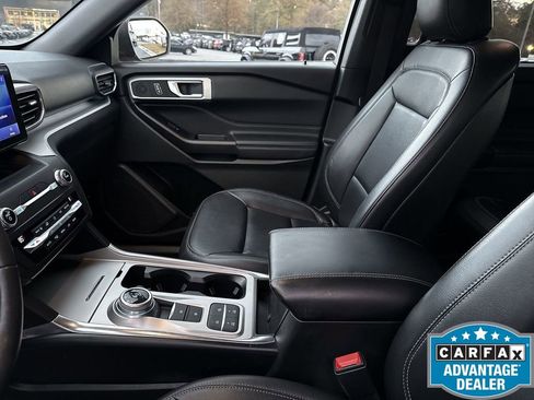 Used 2020 Ford Explorer XLT w/ Equipment Group 202A image 24