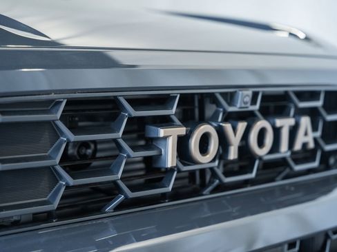 New 2026 Toyota 4Runner Trailhunter AWD/4WD image 12