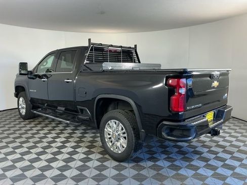 Used 2022 Chevrolet Silverado 3500 High Country w/ Z71 Off-Road Package image 6