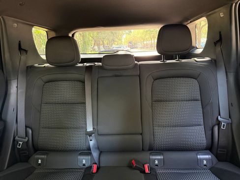 Used 2025 Chevrolet Equinox LT FWD image 36