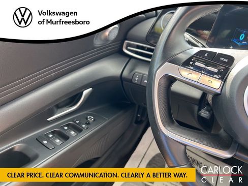 Used 2023 Hyundai Elantra Limited image 19