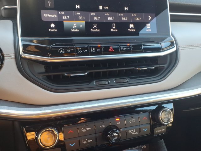Certified 2023 Jeep Compass Limited AWD/4WD image 16