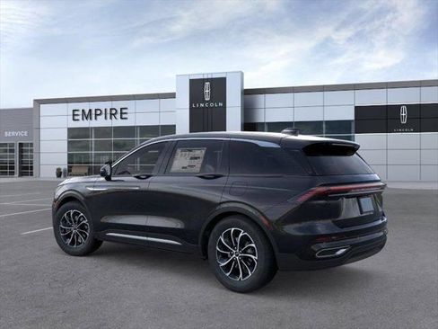 New 2026 Lincoln Nautilus Premier AWD/4WD image 4