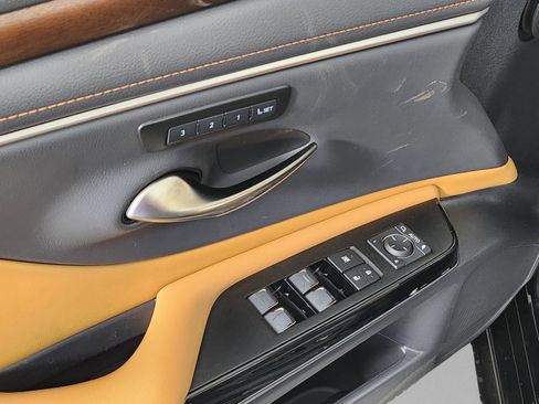 New 2025 Lexus ES 350 w/ Premium Package image 9