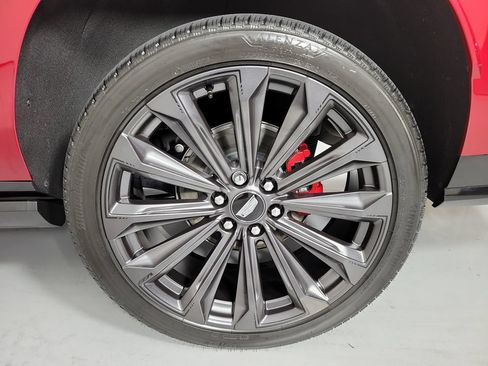 Certified 2025 Cadillac Escalade ESV V AWD/4WD image 10