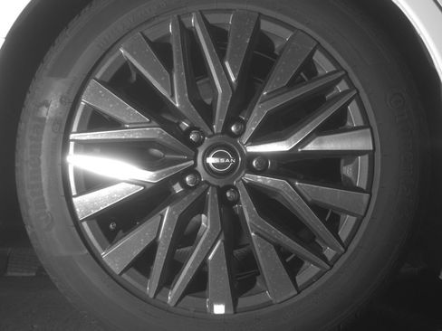 Used 2025 Nissan Altima 2.5 SV FWD image 15