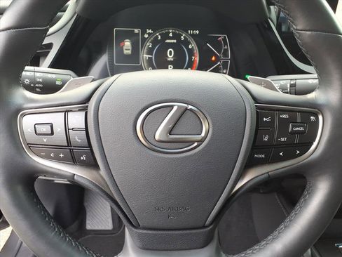 Certified 2025 Lexus ES 350 w/ Premium Package image 8