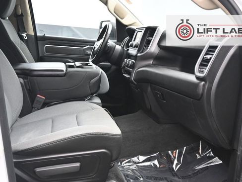 Used 2020 RAM 1500 Big Horn AWD/4WD image 11