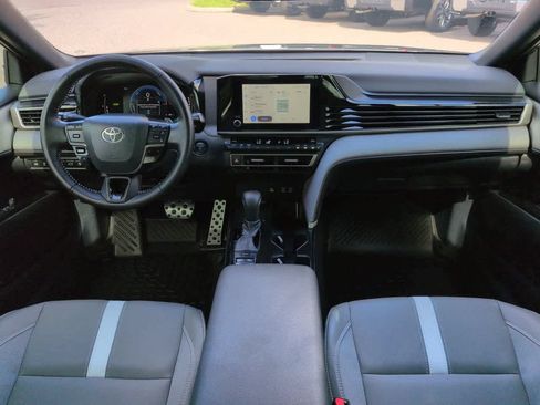 Used 2026 Toyota Camry SE FWD image 14