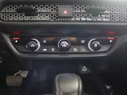 Used 2025 Honda HR-V Sport image 45