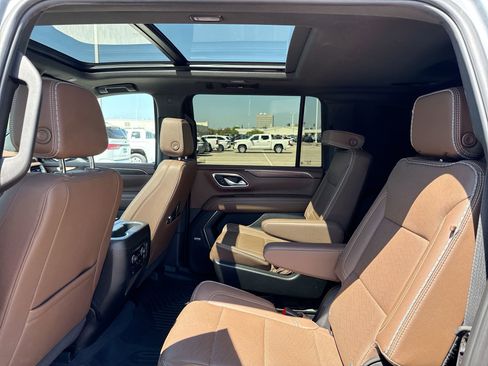 Used 2024 Chevrolet Suburban High Country w/ Premium Package 2 image 24