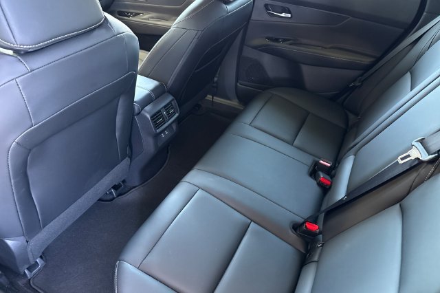 Certified 2025 Nissan Murano SV FWD image 13