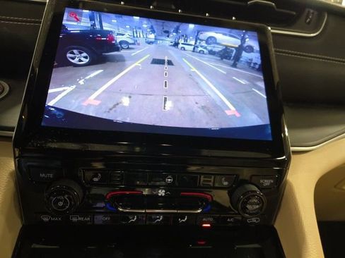 Used 2023 Jeep Grand Cherokee Limited image 15