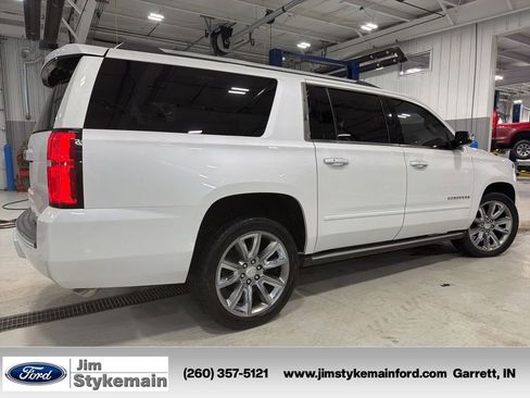 Used 2017 Chevrolet Suburban Premier AWD/4WD image 14