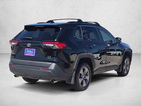 Used 2022 Toyota RAV4 XLE w/ Convenience Package AWD/4WD image 5