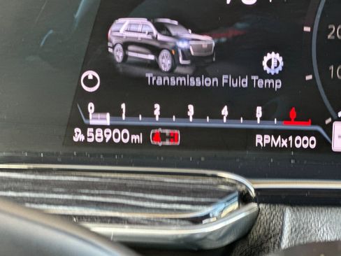 Certified 2022 Cadillac Escalade Sport w/ LPO, ONYX Package image 36