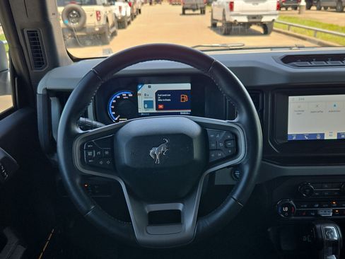 Used 2023 Ford Bronco Badlands w/ Sasquatch Package AWD/4WD image 17