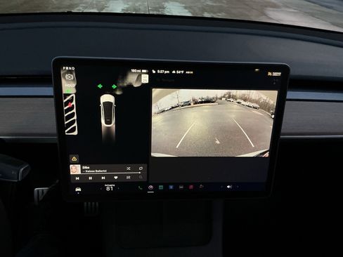 Used 2022 Tesla Model Y Performance image 10