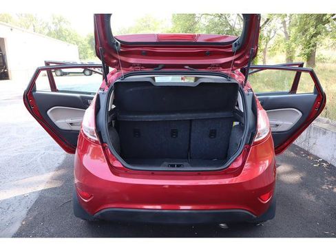 Used 2015 Ford Fiesta SE w/ Exterior Protection Package image 16