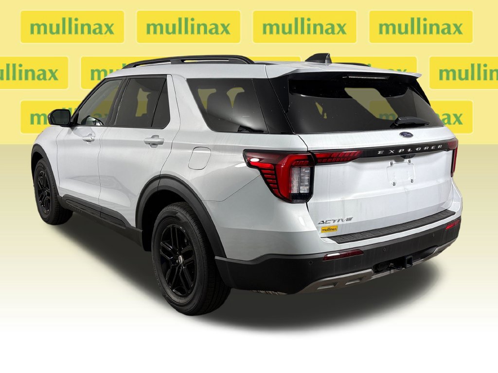New 2026 Ford Explorer Active w/ Active Comfort Package RWD image 8