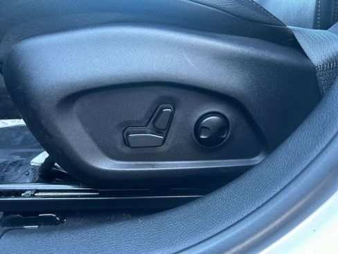 Used 2025 Jeep Compass Limited image 22