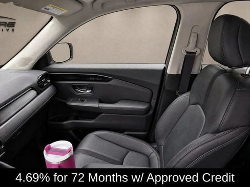 Used 2025 Honda Pilot EX-L image 11