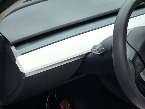 Used 2023 Tesla Model Y Long Range image 17