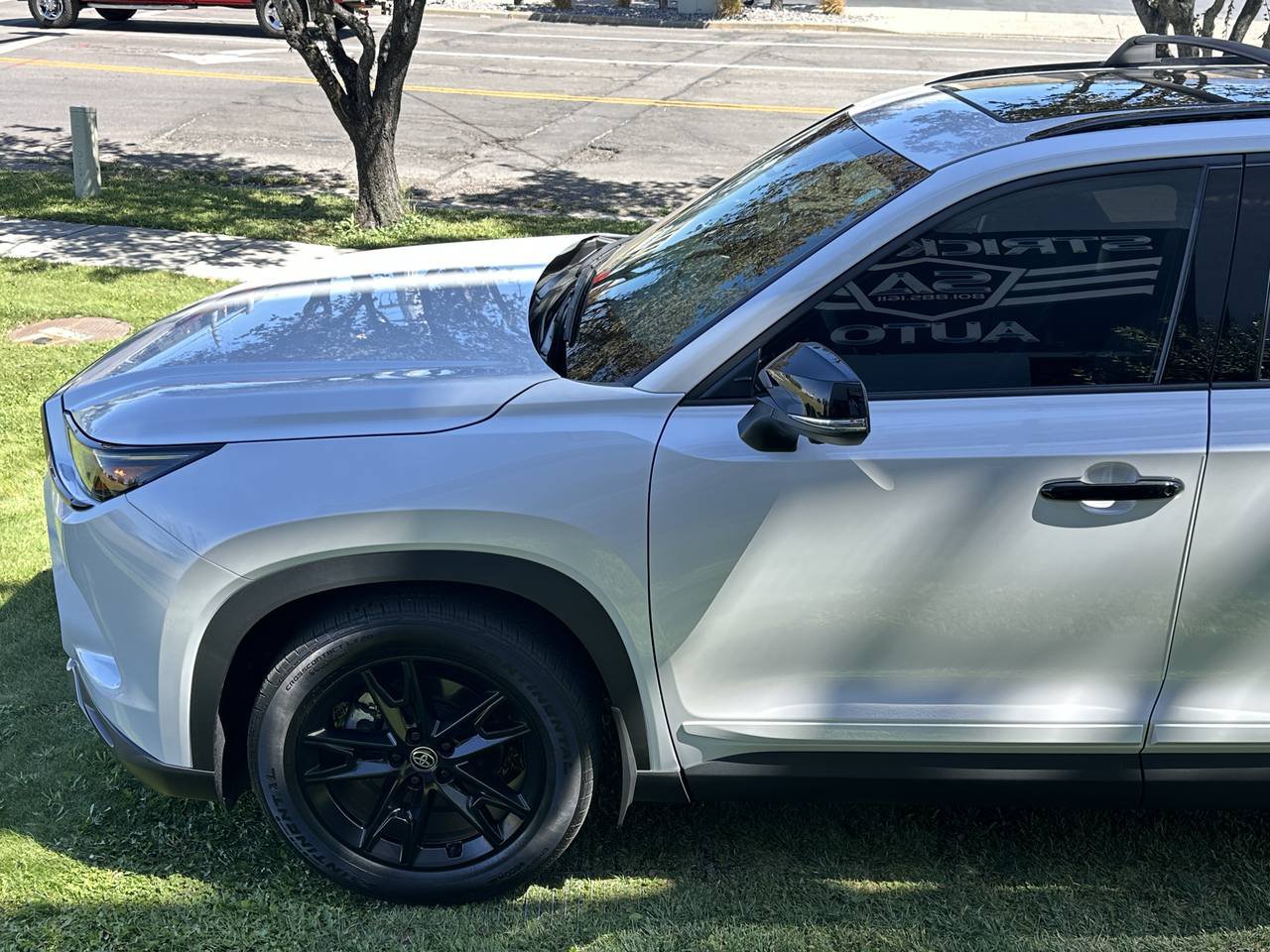Used 2025 Toyota Grand Highlander AWD Hybrid image 10