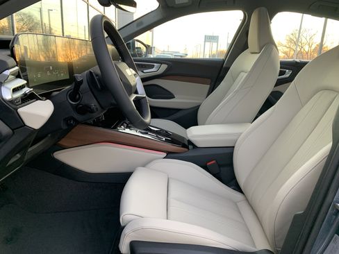 New 2025 Audi A5 2.0T Premium Plus image 9