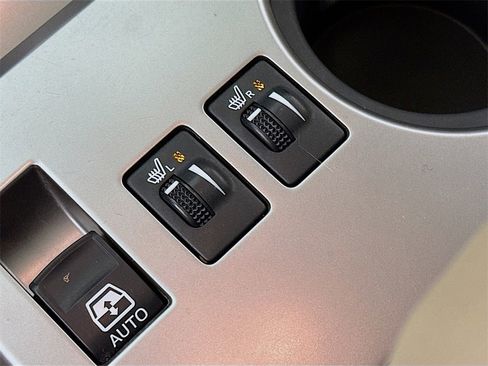 Used 2018 Toyota 4Runner SR5 Premium image 24