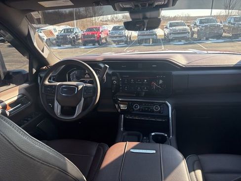 Used 2024 GMC Sierra 3500 Denali w/ Denali Reserve Package image 23