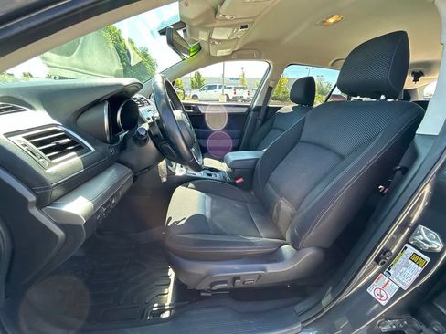 Used 2019 Subaru Outback 2.5i Premium AWD/4WD image 12