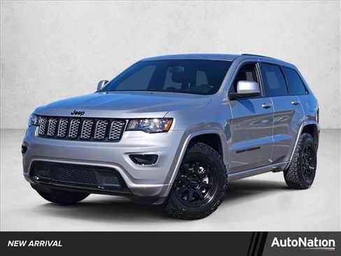 Used 2021 Jeep Grand Cherokee Laredo X RWD image 1