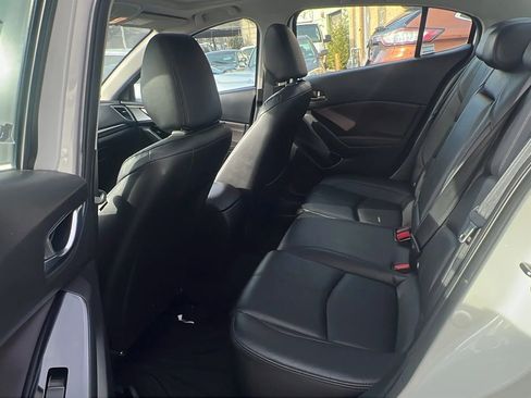 Used 2017 MAZDA MAZDA3 Touring w/ Popular Equipment Package image 26