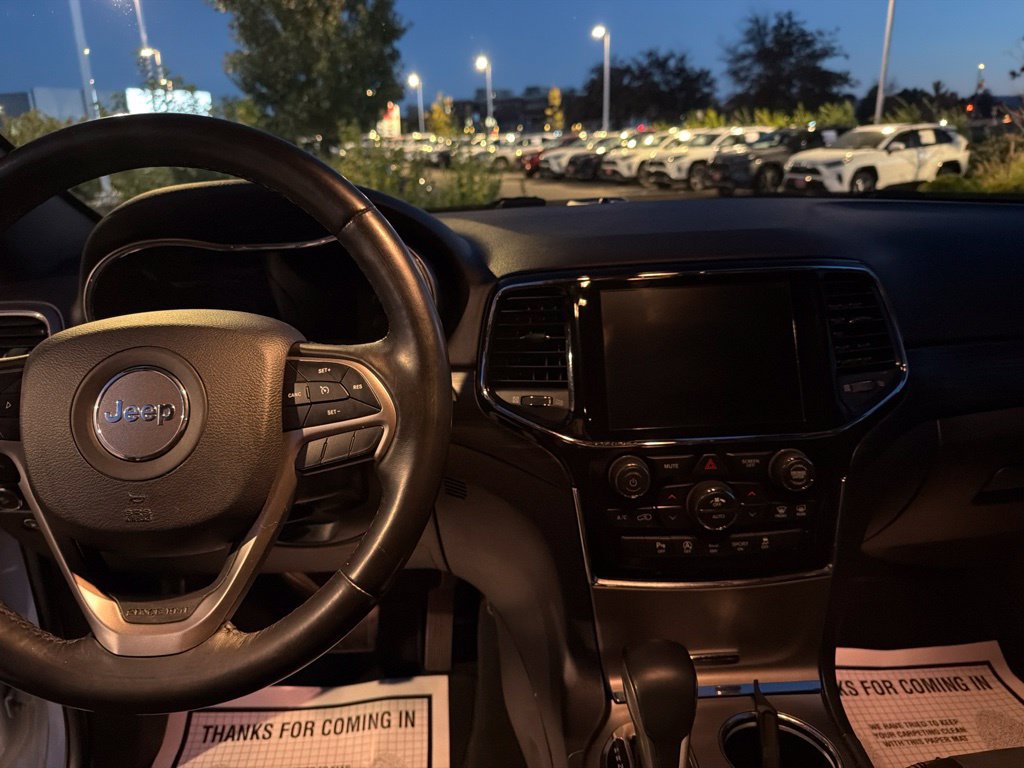 Used 2020 Jeep Grand Cherokee Altitude AWD/4WD image 25