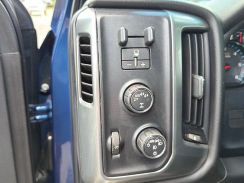 Used 2017 Chevrolet Silverado 1500 LT w/ LPO, Black Pack AWD/4WD image 21
