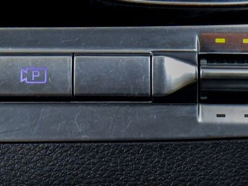 Used 2024 Kia Carnival SX Prestige image 30