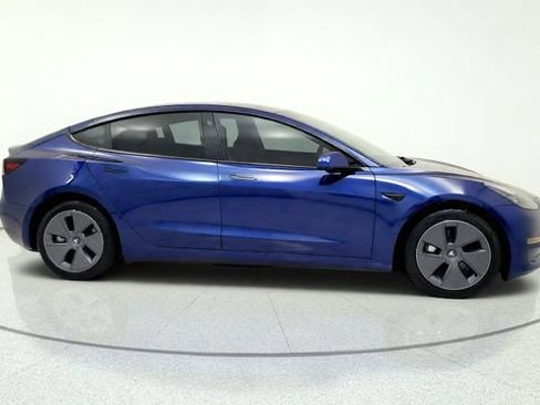 Used 2023 Tesla Model 3 Standard Range RWD image 10