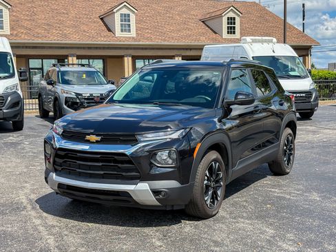 Used 2023 Chevrolet TrailBlazer LT FWD image 5