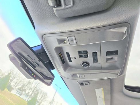 Used 2017 GMC Yukon Denali w/ Open Road Package image 37