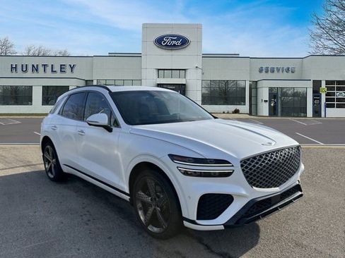 Used 2023 Genesis GV70 2.5T w/ Sport Prestige Package image 4